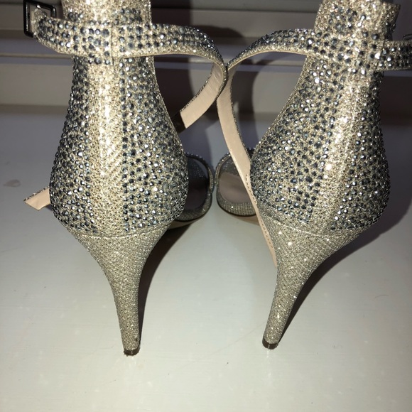 INC bing heels with jewels - Picture 4 of 7